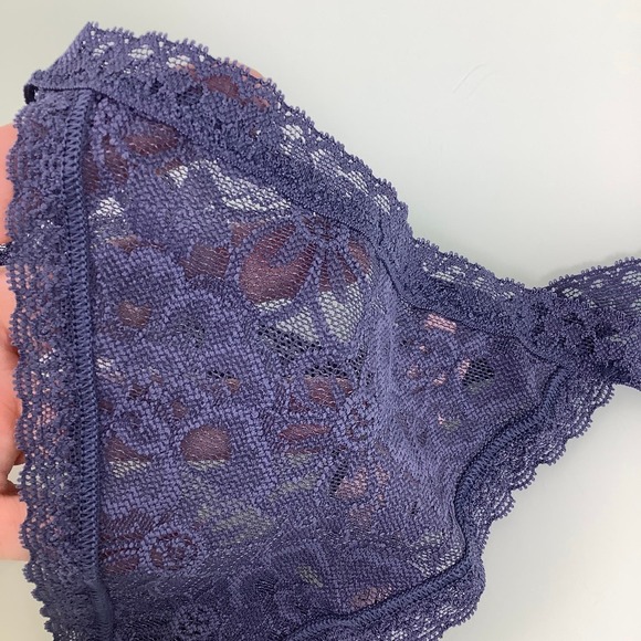 Victoria’s Secret V-String Thong Panties size Medium NWT - Picture 8 of 8